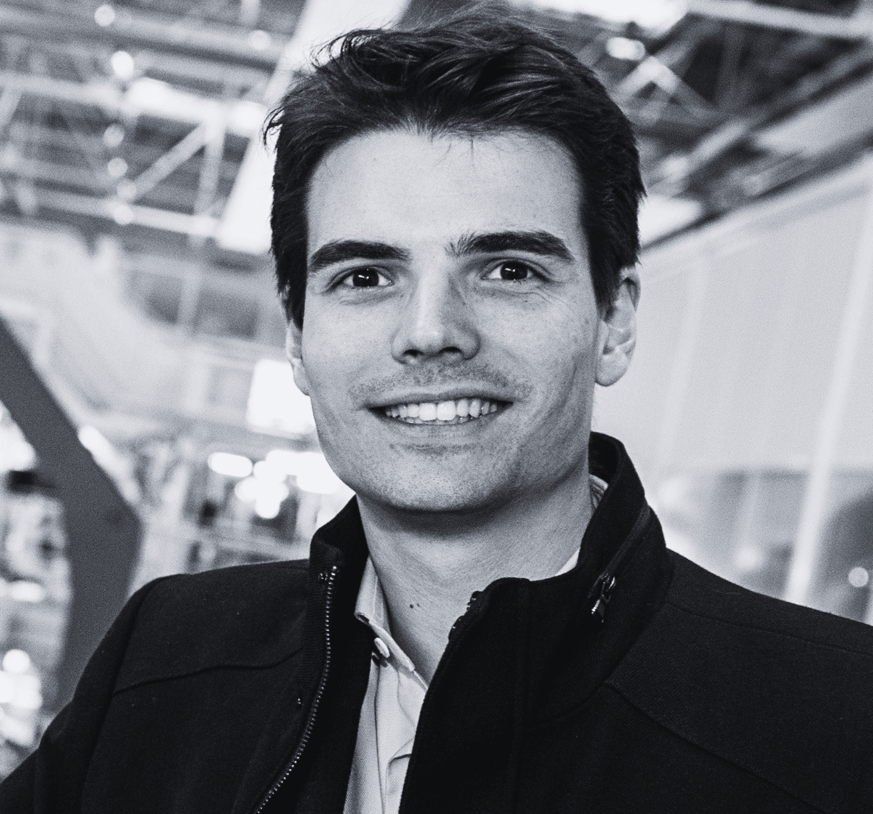 Dr. Nicolas OBTEL